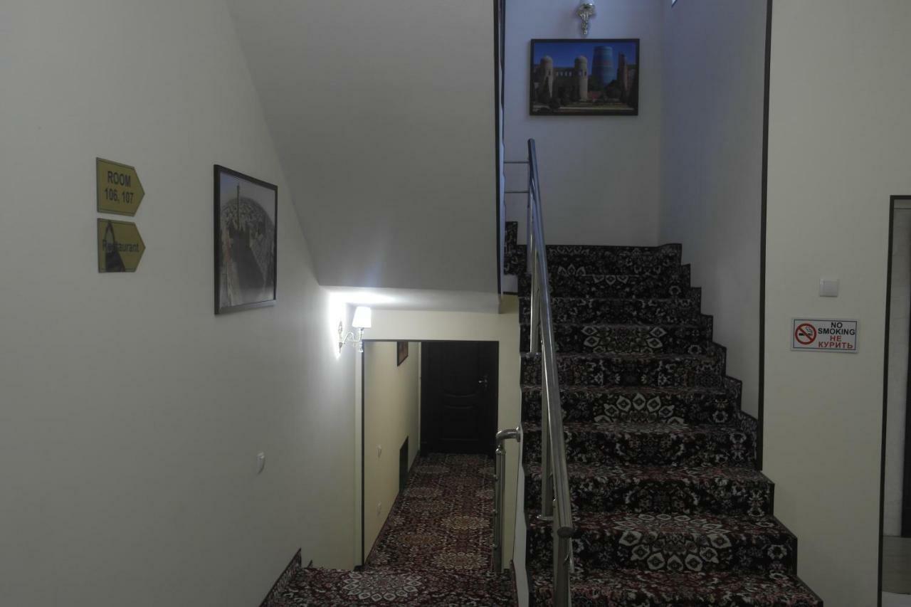 Orient Star Hotel Tashkent Esterno foto